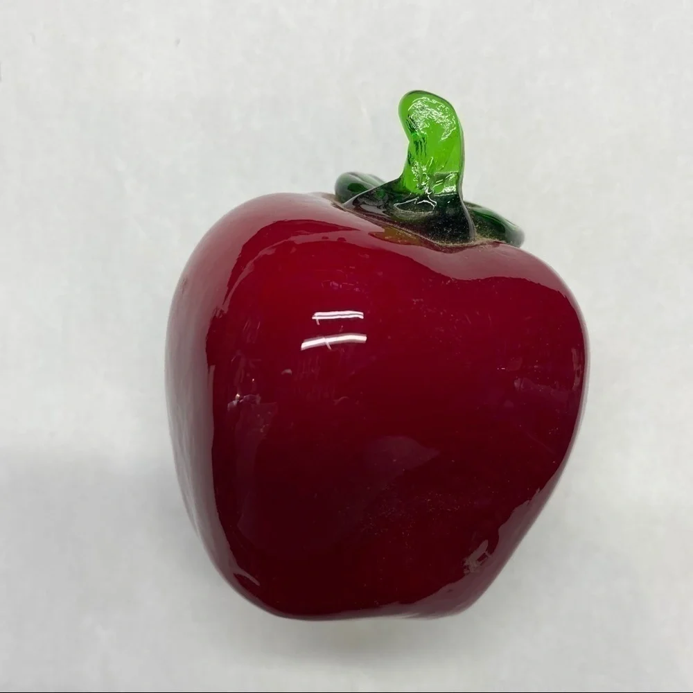 TABLEAU All About APPLES 14 curated vintage items